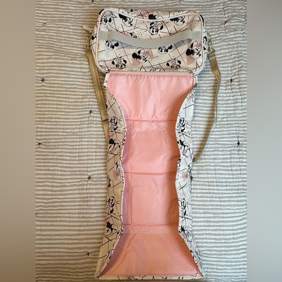 Petunia Pickle Bottom Companion Diaper Clutch - Shimmery Minnie Mouse - Picture 4 of 5